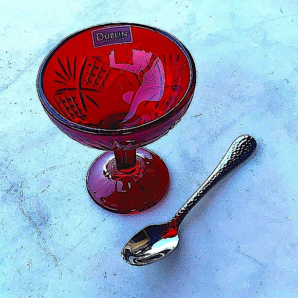 GODINGER TASTERS DUBLIN RED CRYSTAL SET (6) WITH STAINLESS STEEL SPOONS - Picture 5 of 8